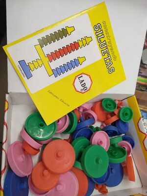 JUEGO EDUCATIVO CONSTRUYENDO SILUETAS MARCA LADO